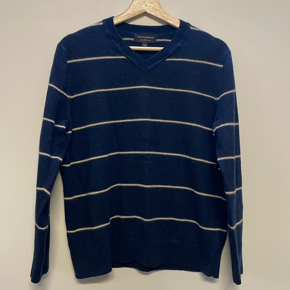 NWOT Banana republic sweater